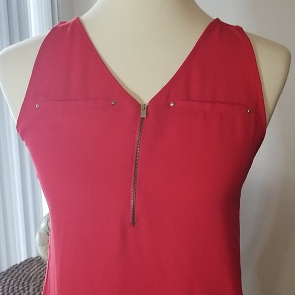 Express Red Top - Picture 2 of 5